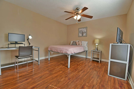 Cypress-Park-interior-bedroom-1329-1200w